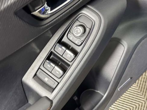 Certified 2025 Subaru Crosstrek 2.5i Limited AWD/4WD image 18