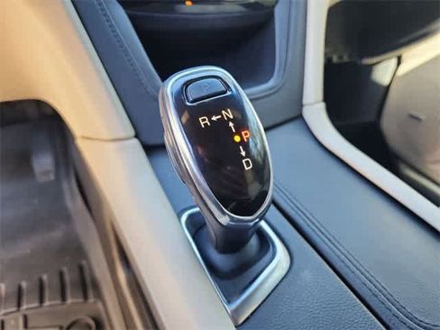 Used 2017 Cadillac XT5 FWD image 26