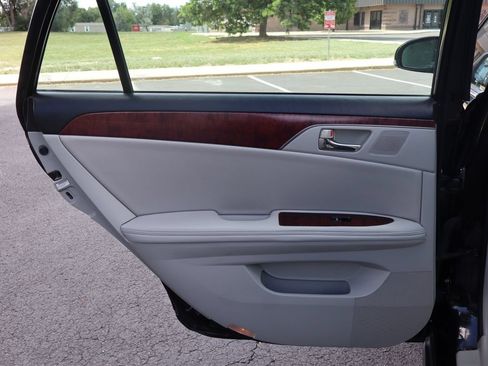 Used 2012 Toyota Avalon FWD image 24