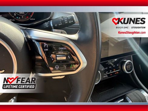 Used 2024 Jaguar F-PACE R-Dynamic S image 39