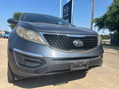 Used 2016 Kia Sportage LX w/ Option Group 017 AWD/4WD image 3