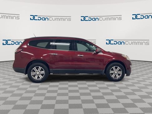 Used 2016 Chevrolet Traverse LT image 9
