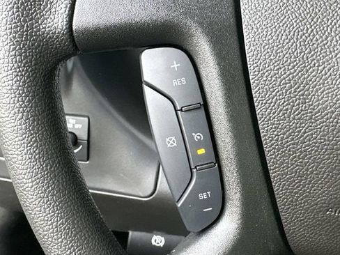 New 2026 Chevrolet Express 2500 image 18