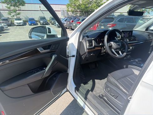 Used 2018 Audi Q5 2.0T Premium Plus w/ Premium Plus Package AWD/4WD image 10