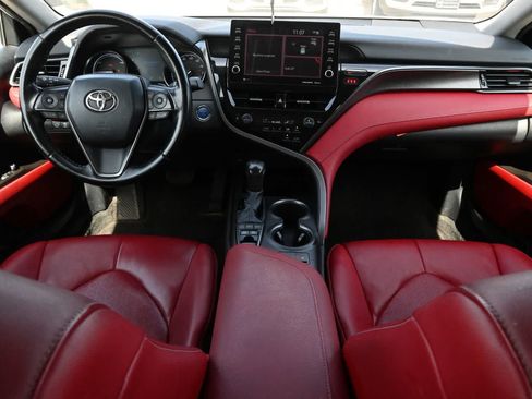 Used 2021 Toyota Camry XSE FWD image 7