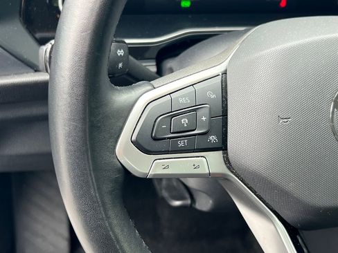 Used 2024 Volkswagen Jetta SE image 17