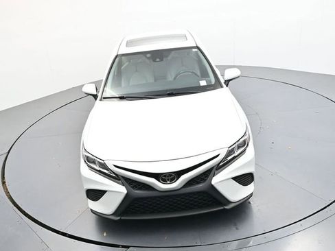 Used 2019 Toyota Camry L image 32