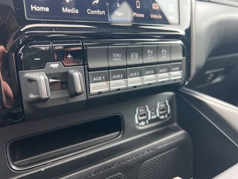 Used 2024 RAM 2500 Laramie w/ Night Edition image 28