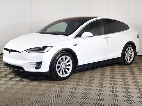 Used 2020 Tesla Model X Long Range AWD/4WD image 10