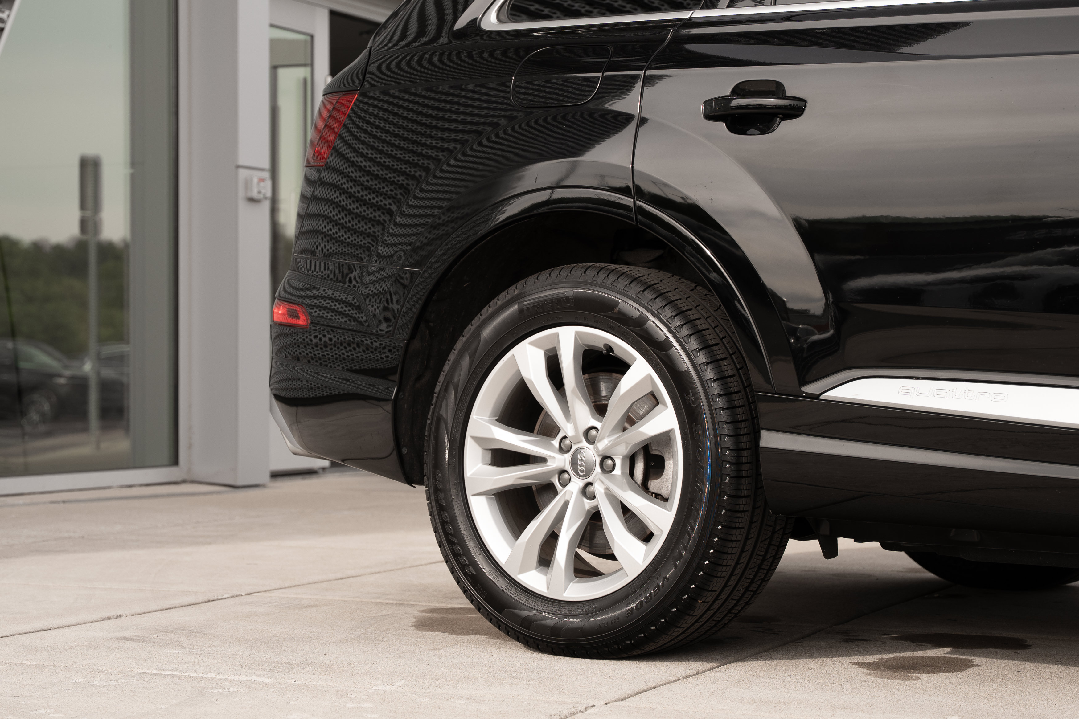 Used 2019 Audi Q7 3.0T Premium Plus AWD/4WD image 31
