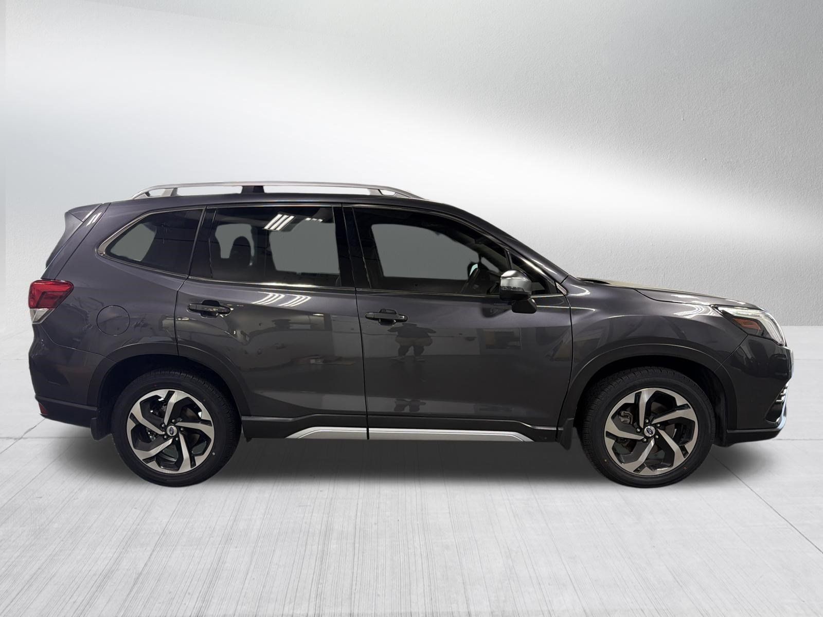 Certified 2023 Subaru Forester Touring AWD/4WD image 8
