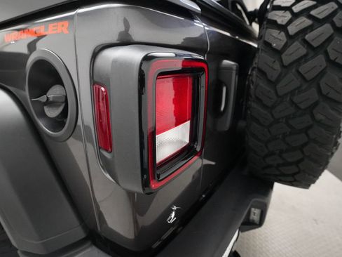 Used 2021 Jeep Wrangler Sport AWD/4WD image 31