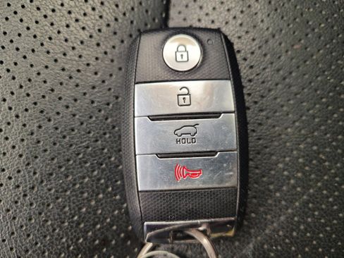 Used 2019 Kia Sorento EX FWD image 32
