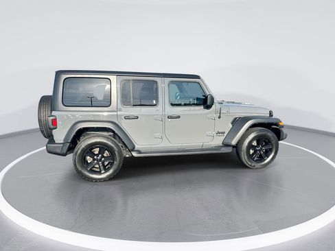 Used 2022 Jeep Wrangler Unlimited Sport image 9