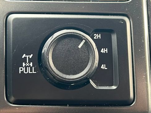 Used 2020 Ford F150 XLT w/ Equipment Group 302A Luxury AWD/4WD image 11