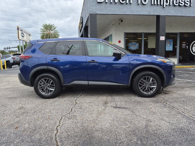 Used 2023 Nissan Rogue S AWD/4WD image 4