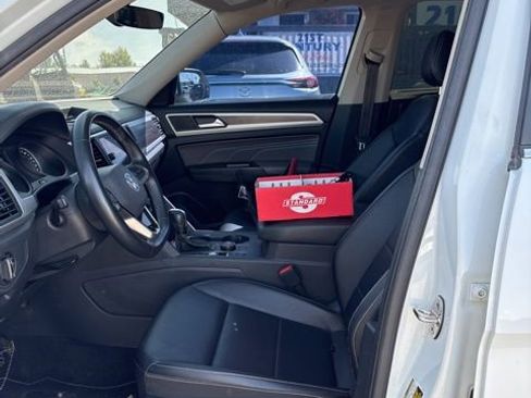 Used 2021 Volkswagen Atlas SE AWD/4WD image 3