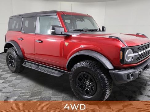 Used 2025 Ford Bronco Badlands AWD/4WD image 4