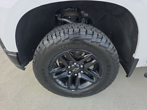 Used 2020 Chevrolet Silverado 1500 LT Trail Boss w/ Convenience Package image 34