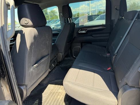 Used 2024 Chevrolet Silverado 2500 LT w/ Convenience Package AWD/4WD image 4