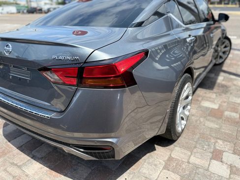 Used 2019 Nissan Altima 2.5 Platinum FWD image 27