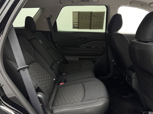 Used 2023 Nissan Pathfinder SV FWD image 33
