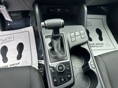 Used 2024 Kia Sportage LX image 22