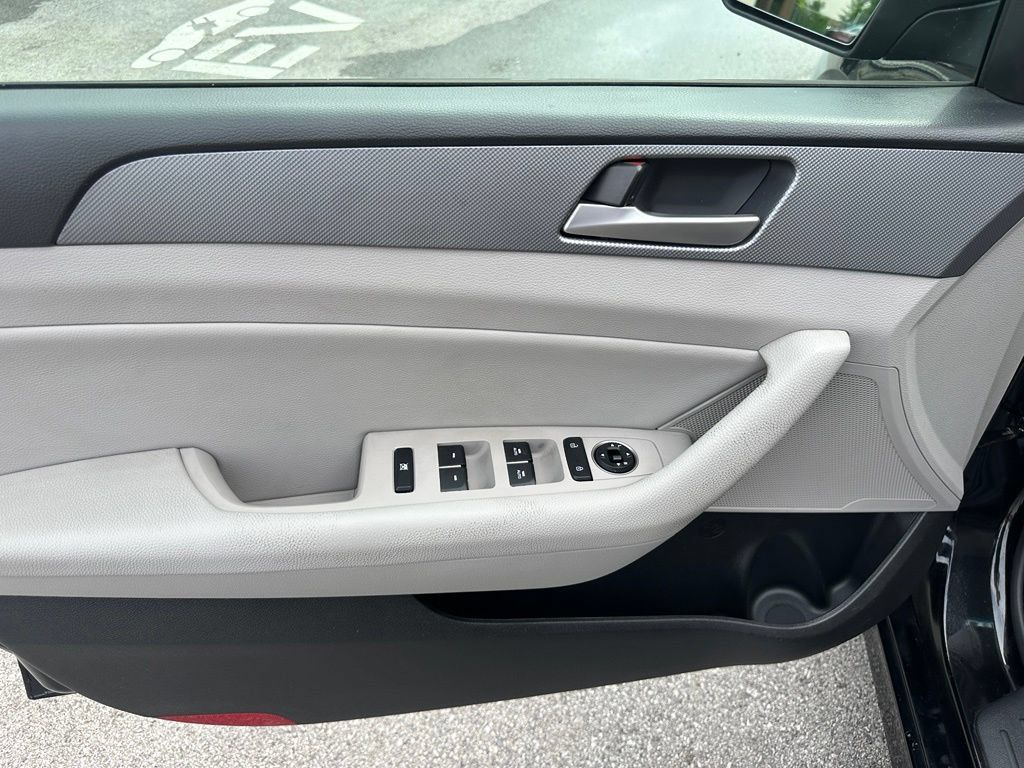 Used 2019 Hyundai Sonata SEL FWD image 12