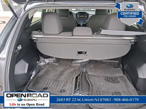 Certified 2025 Subaru Impreza 2.0i image 9