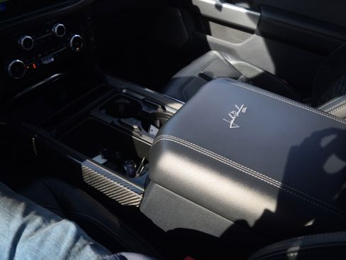 Used 2026 Ford F250 Lariat w/ Black Appearance Package image 12