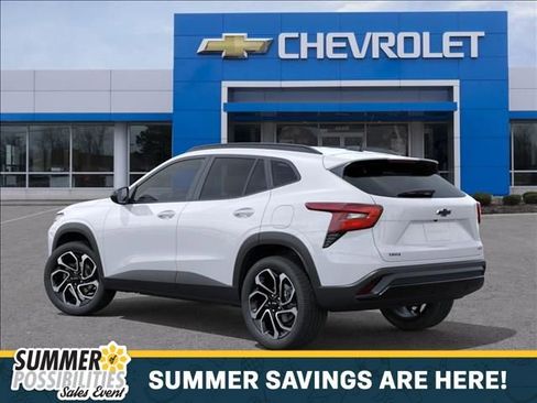 New 2026 Chevrolet Trax RS w/ Sunroof Package FWD image 3