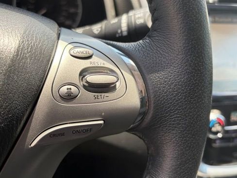 Used 2018 Nissan Murano SL w/ Moonroof Package AWD/4WD image 18