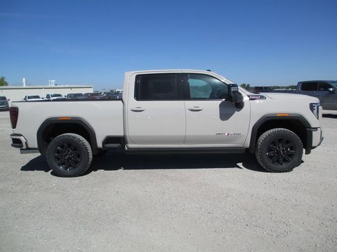 New 2026 GMC Sierra 2500 AT4 w/ AT4 Premium Plus Package AWD/4WD image 3