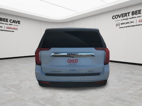 Used 2021 GMC Yukon SLT w/ SLT Premium Package image 8