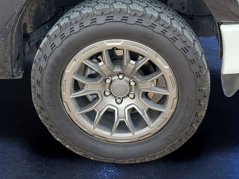 Used 2022 Ford F150 Lariat w/ Equipment Group 502A High AWD/4WD image 7