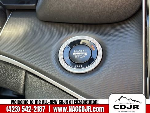 New 2025 Jeep Grand Cherokee Laredo image 28