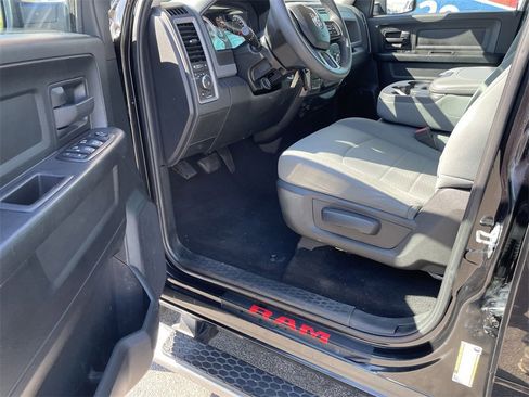 Used 2018 RAM 1500 Express image 14
