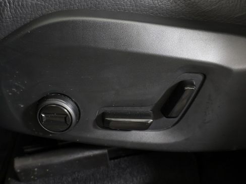 Used 2024 Volvo XC60 B5 Plus image 36