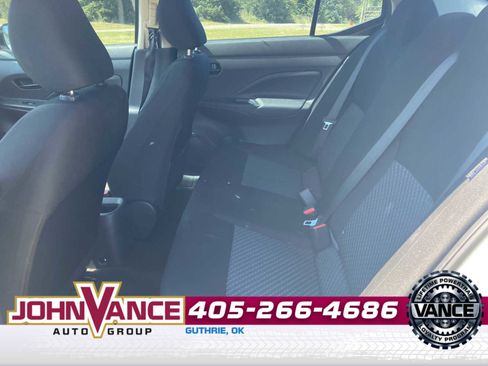 Used 2023 Nissan Versa S FWD image 4