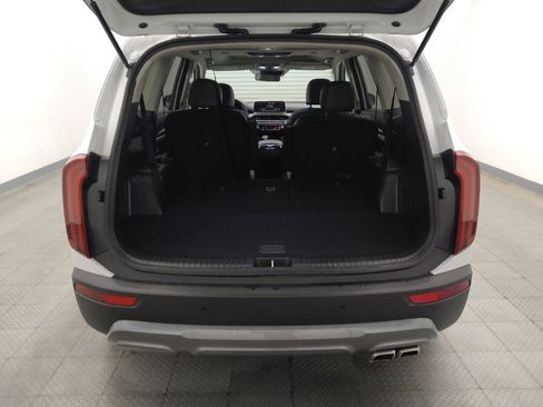 Used 2022 Kia Telluride S FWD image 29