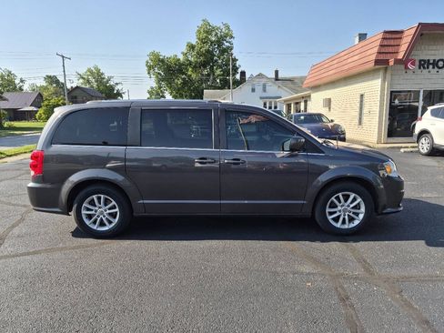 Used 2019 Dodge Grand Caravan SXT FWD image 6