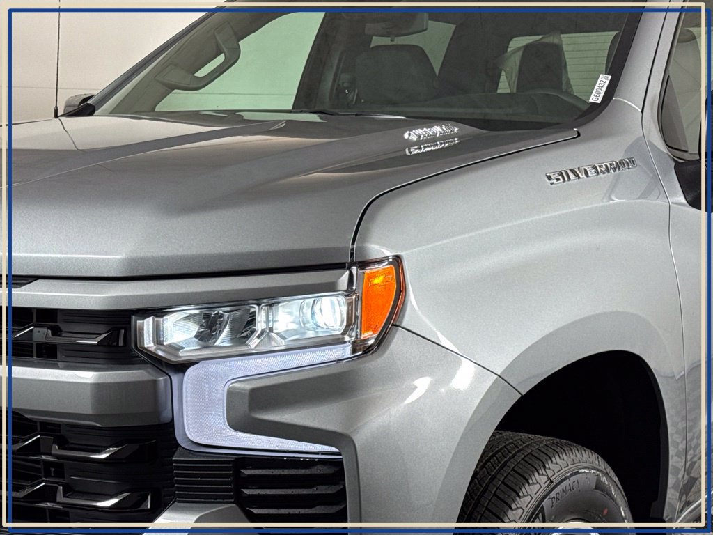 New 2026 Chevrolet Silverado 1500 RST AWD/4WD image 2