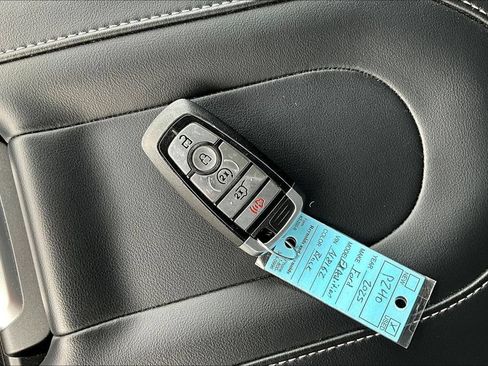 Certified 2025 Ford Expedition Max Platinum AWD/4WD image 7