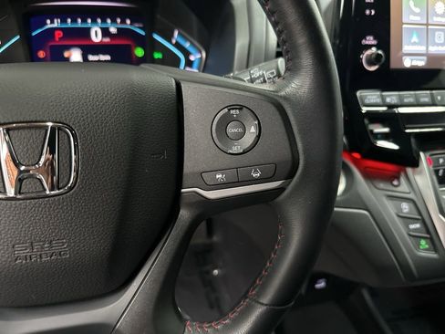 Used 2023 Honda Odyssey Sport image 17