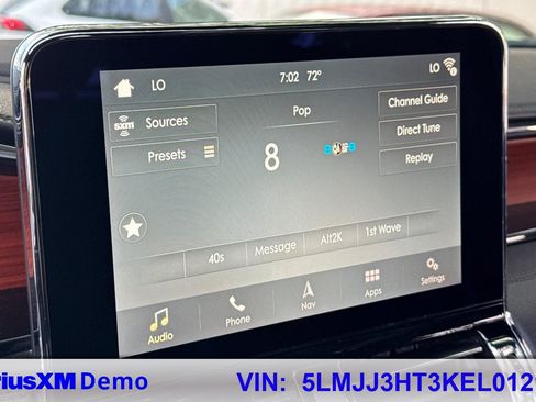 Used 2019 Lincoln Navigator L Select image 28