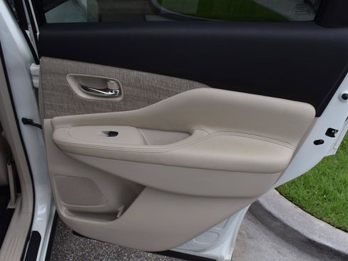 Used 2019 Nissan Murano SL w/ SL Technology Package FWD image 57