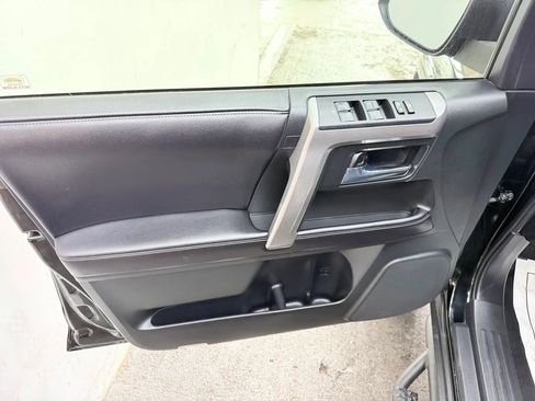 Used 2016 Toyota 4Runner 4WD image 16