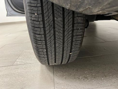 Used 2025 Chevrolet Trax LT FWD image 50