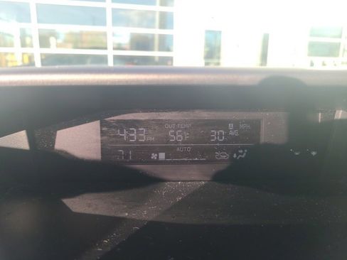 Used 2023 Subaru Crosstrek 2.0i image 29