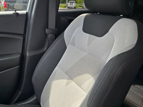 Used 2024 Chevrolet Trax RS w/ Sunroof Package FWD image 26